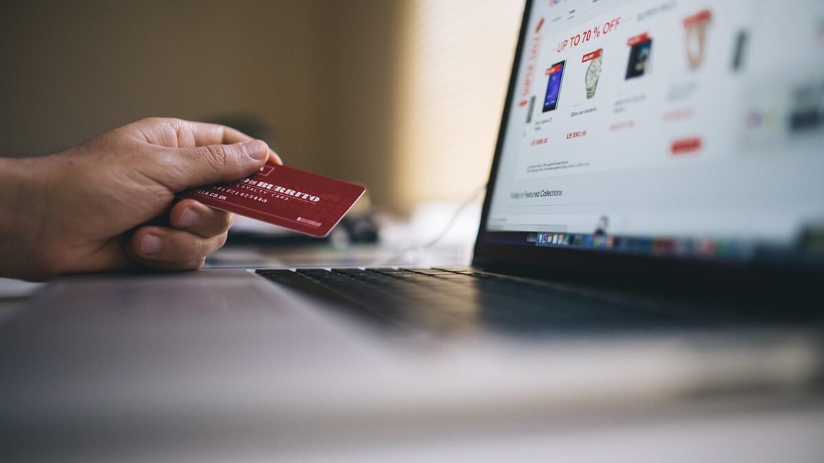 ecommerce dashboard laptop